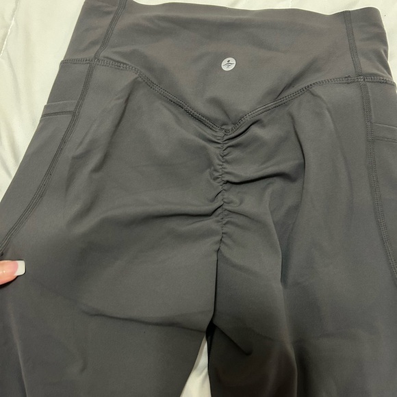 HALARA NWT UltraSculpt Leggings butt lifting - Picture 11 of 14